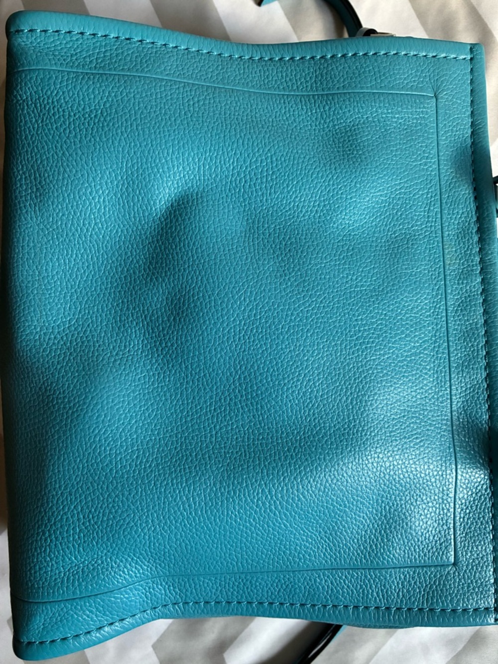Marc Jacobs Turquoise Pebbled Leather Tote with Logo - Picture 5 of 7